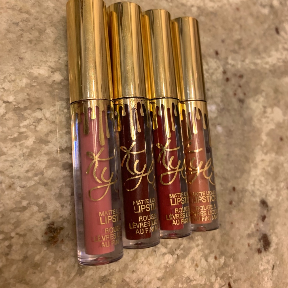 Kylie cosmetic minis!